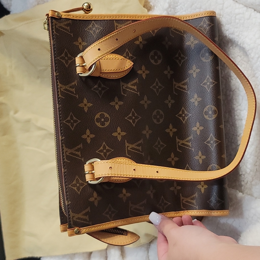 Authentic Louis Vuitton Popincourt Haut
